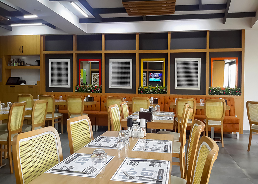 Aynalı Salon