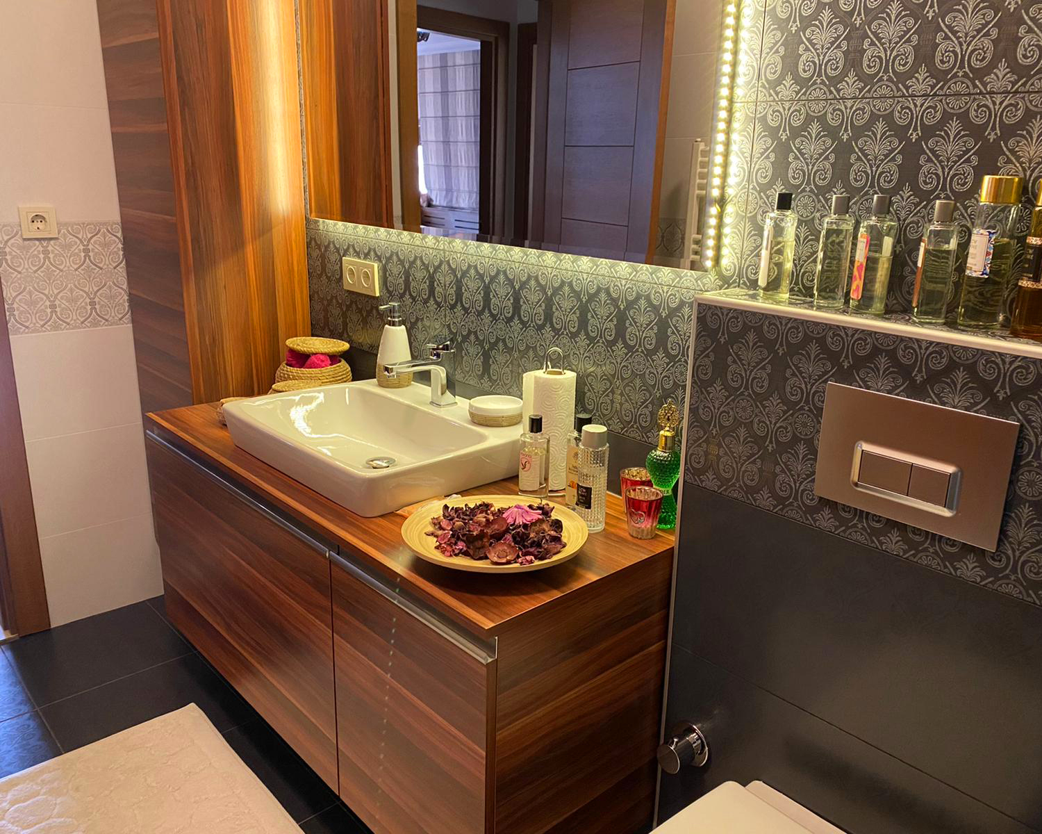 İÇ MİMARİ &amp; MOBİLYA